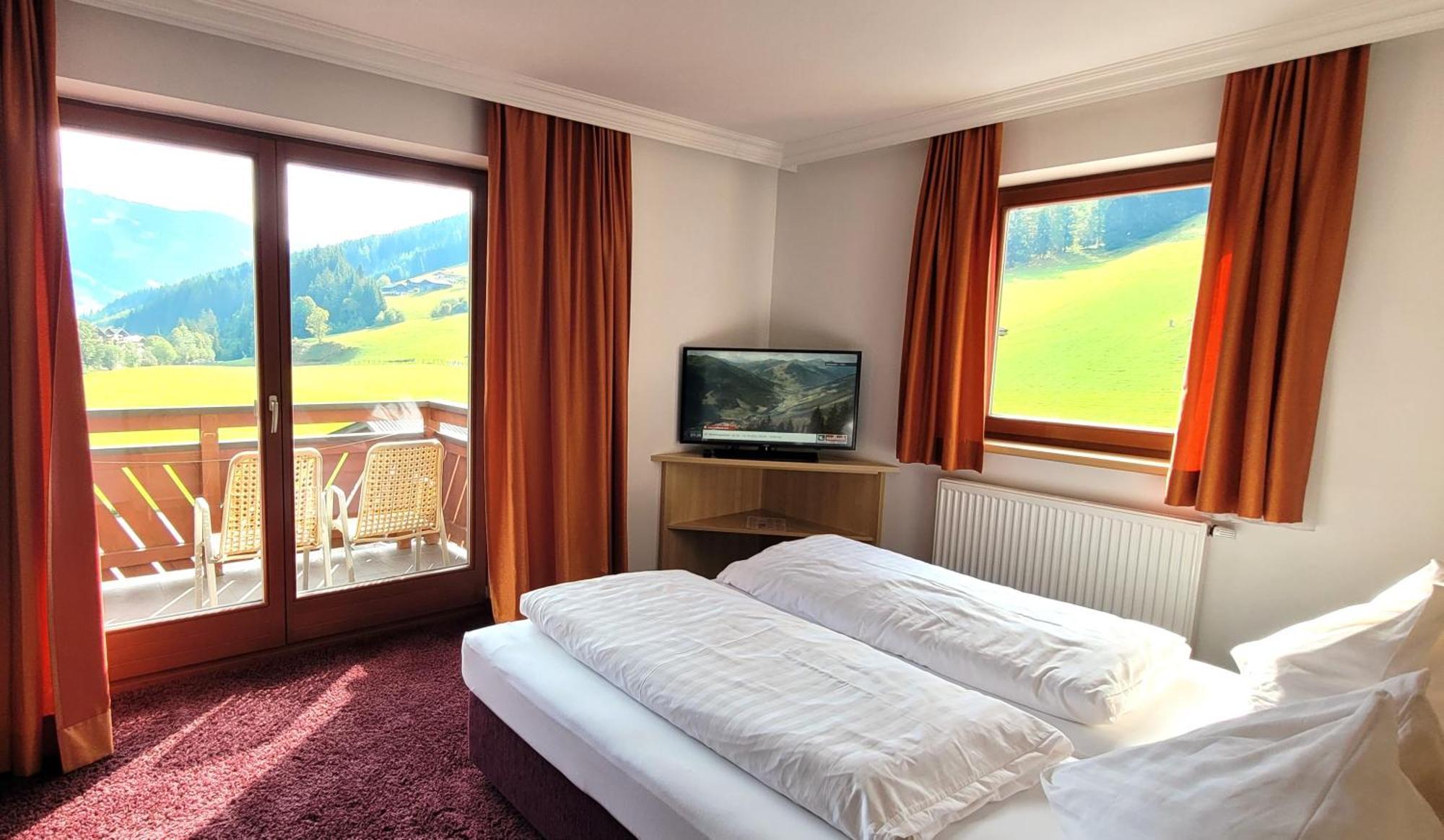 Hotel Sommerer - Inklusive Joker Card Im Sommer Saalbach-Hinterglemm Bagian luar foto